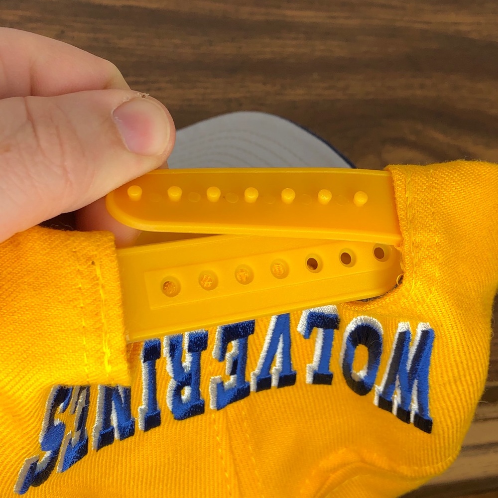 Vintage Unique Michigan Wolverines 90’s SnapBack Top of The World Tag - Picture 12 of 12